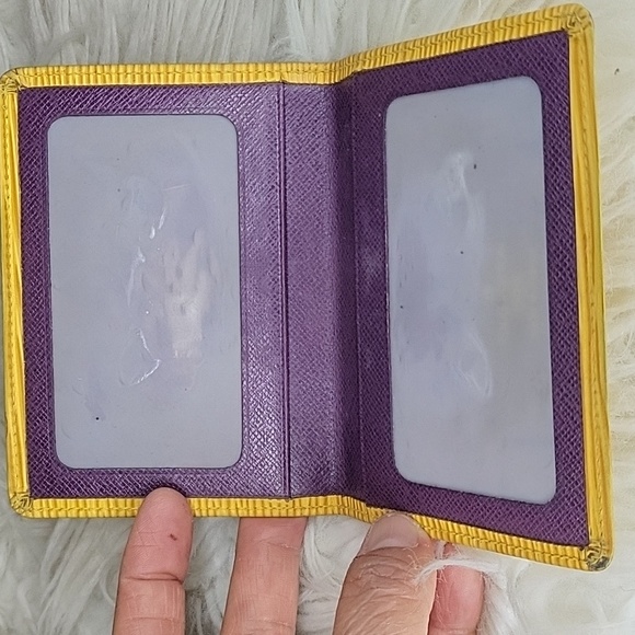 Louis Vuitton yellow epi card holder - Picture 10 of 12